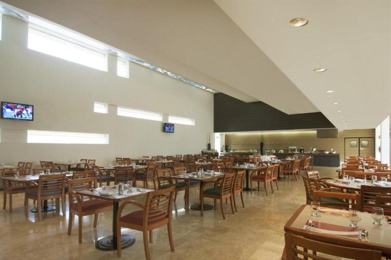 Fiesta Inn Torreon Galerias Exterior foto
